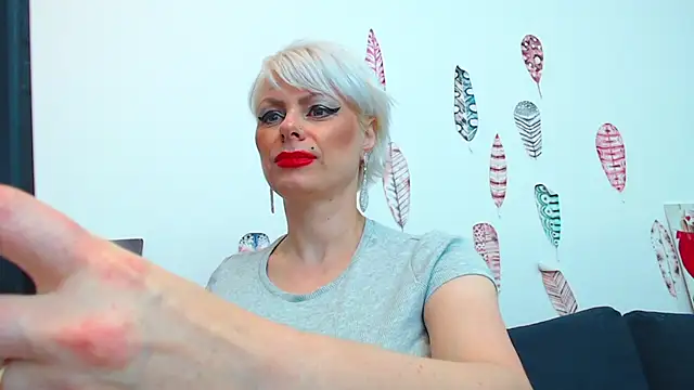 Snapshot of ForeverBarbie_ chatting on 19, 9, 2025 ForeverBarbie online show from 19, 9, 2025