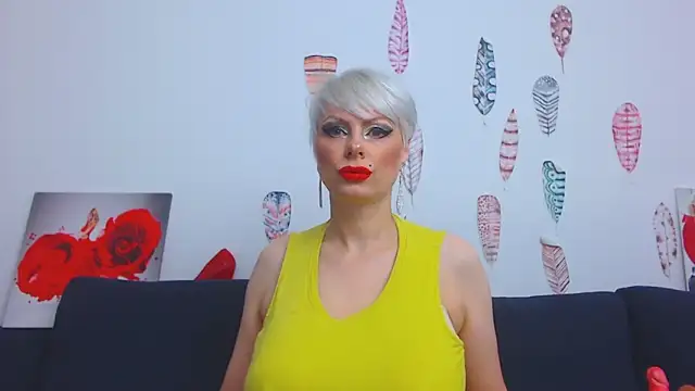 Snapshot of ForeverBarbie_ chatting on 20, 10, 2025 ForeverBarbie online show from 20, 10, 2025