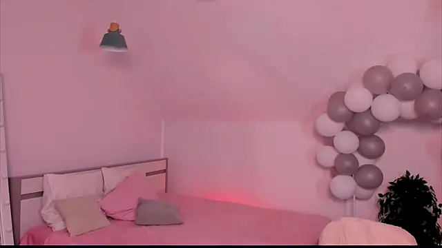 Dark Lola  online show from 18, 1, 2025