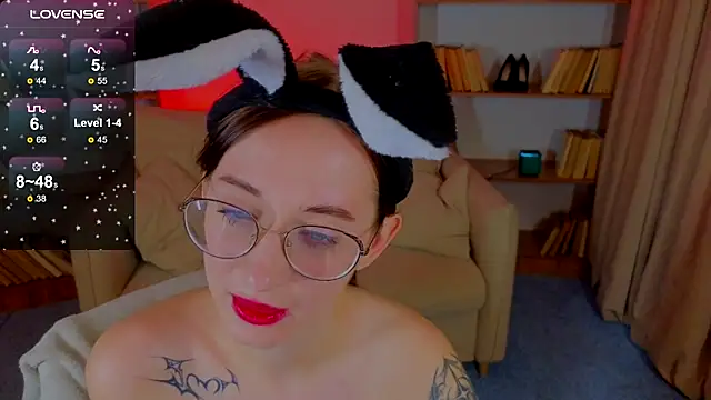 Dark Lola  online show from 4, 3, 2025