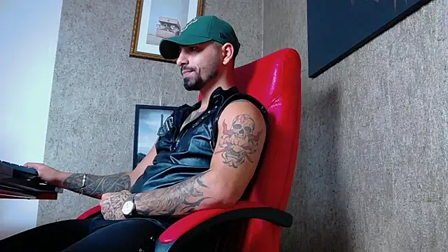 NigelBoydXXX online show from 9, 1, 2025