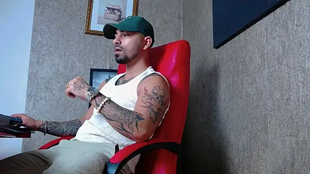 NigelBoydXXX online show from 21, 1, 2025