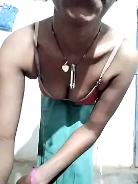 Snapshot of MAAYRA0809 chatting on 3, 2, 2025 MAAYRA0809 online show from 3, 2, 2025