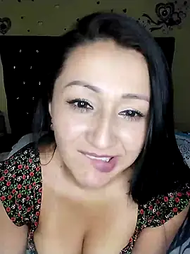 Snapshot of ArianaMist chatting on 5, 3, 2025 ArianaMist online show from 5, 3, 2025