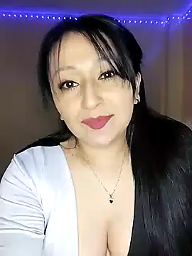 Snapshot of ArianaMist chatting on 8, 11, 2025 ArianaMist online show from 8, 11, 2025