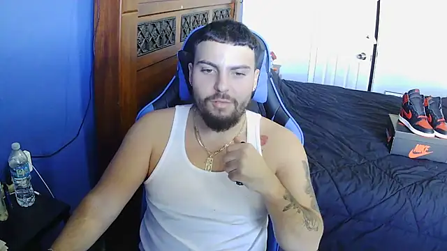 Snapshot of MasterKvn chatting on 12, 2, 2025 MasterKvn online show from 12, 2, 2025