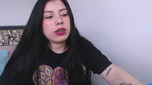 Snapshot of iam_emy chatting on 21, 10, 2025 iam emy online show from 21, 10, 2025