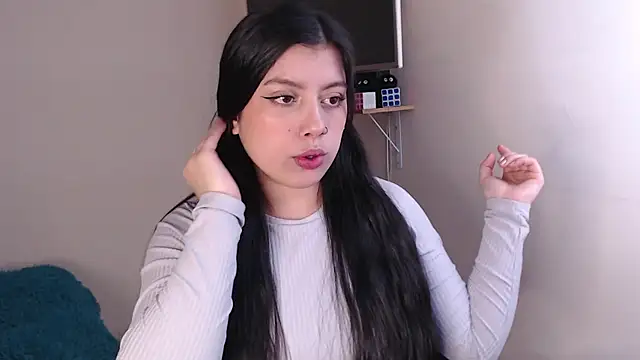 Snapshot of iam_emy chatting on 21, 11, 2025 iam emy online show from 21, 11, 2025