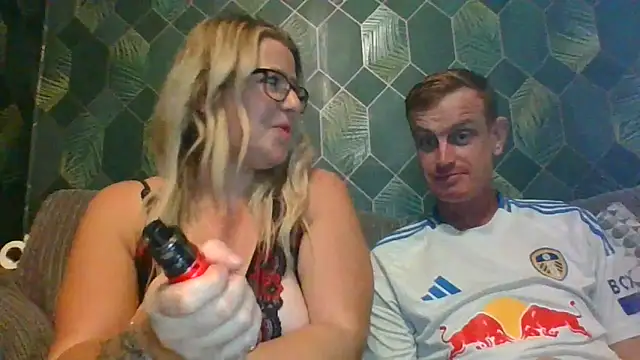 Snapshot of SweetXCandyX chatting on 9, 11, 2025 SweetXCandyX online show from 9, 11, 2025