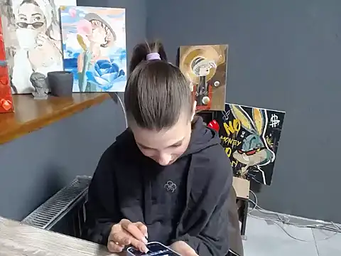 felicity gold online show from 17, 3, 2026