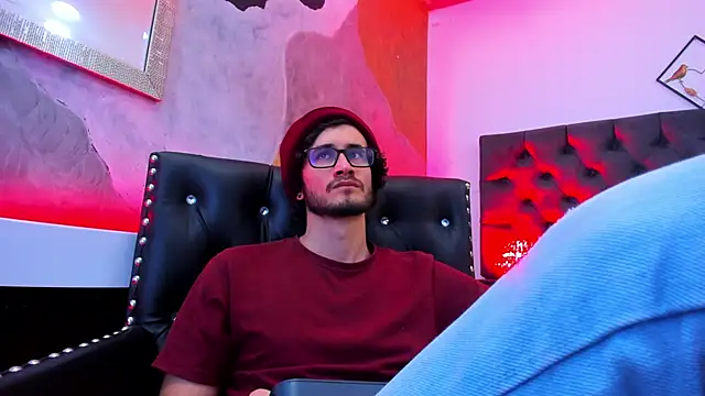 Loggan donnelly online show from 15, 12, 2024