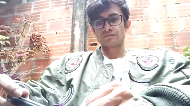 Loggan donnelly online show from 3, 2, 2026