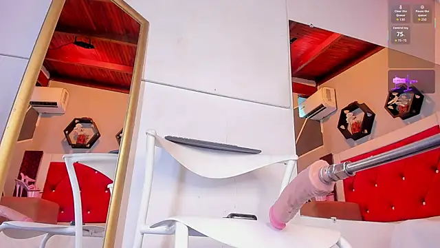 BritannyClaire online show from 8, 11, 2025