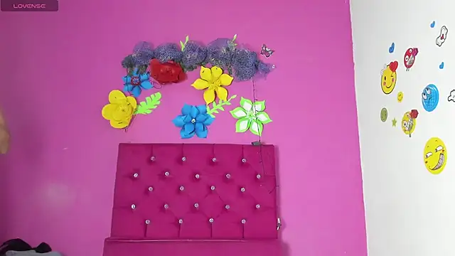 tiffany Bitch online show from 11, 12, 2024