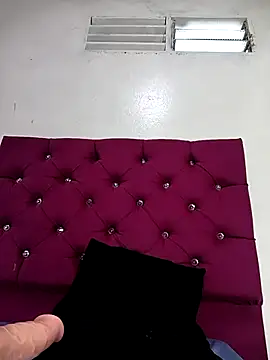 tiffany Bitch online show from 19, 11, 2025