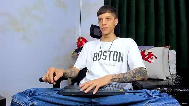 Snapshot of Adam_hard_ chatting on 14, 2, 2025 Adam hard  online show from 14, 2, 2025