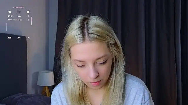 Snapshot of EngelFugler chatting on 21, 9, 2025 EngelFugler online show from 21, 9, 2025