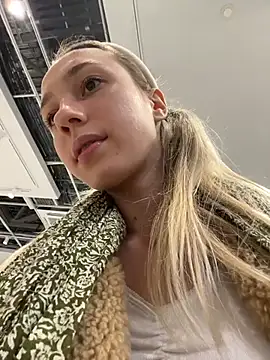 Lia  Love online show from 10, 10, 2025