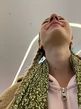 Lia  Love online show from 13, 10, 2025