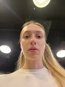 Lia  Love online show from 15, 10, 2025