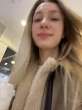 Lia  Love online show from 29, 10, 2025