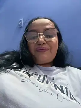 Snapshot of GiaNahomi chatting on 15, 12, 2024 GiaNahomi online show from 15, 12, 2024