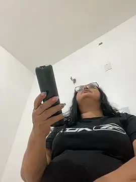 Snapshot of GiaNahomi chatting on 18, 12, 2024 GiaNahomi online show from 18, 12, 2024