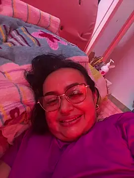 Snapshot of GiaNahomi chatting on 2, 1, 2025 GiaNahomi online show from 2, 1, 2025