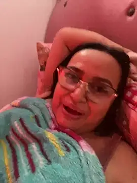 Snapshot of GiaNahomi chatting on 5, 1, 2025 GiaNahomi online show from 5, 1, 2025