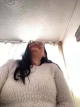 Snapshot of GiaNahomi chatting on 22, 1, 2025 GiaNahomi online show from 22, 1, 2025