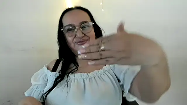 Snapshot of GiaNahomi chatting on 26, 1, 2025 GiaNahomi online show from 26, 1, 2025