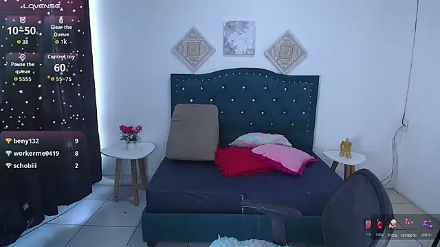 Snapshot of Emily_F_W chatting on 9, 9, 2025 Emily F W online show from 9, 9, 2025