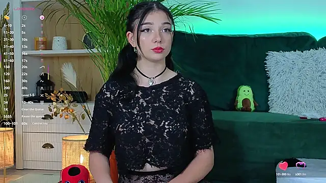 Snapshot of AveryWillow chatting on 16, 10, 2025 AveryWillow online show from 16, 10, 2025