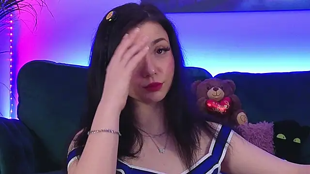 Snapshot of AveryWillow chatting on 10, 2, 2026 AveryWillow online show from 10, 2, 2026