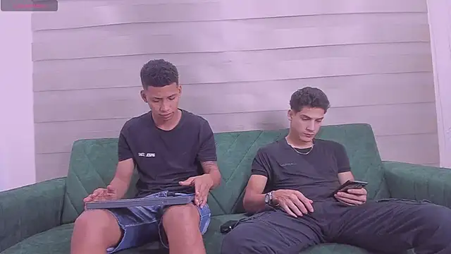 Snapshot of hard_guysbb chatting on 23, 9, 2025 hard guysbb online show from 23, 9, 2025