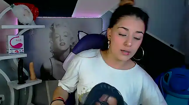 Snapshot of Samanta_james19 chatting on 14, 12, 2024 Samanta james19 online show from 14, 12, 2024