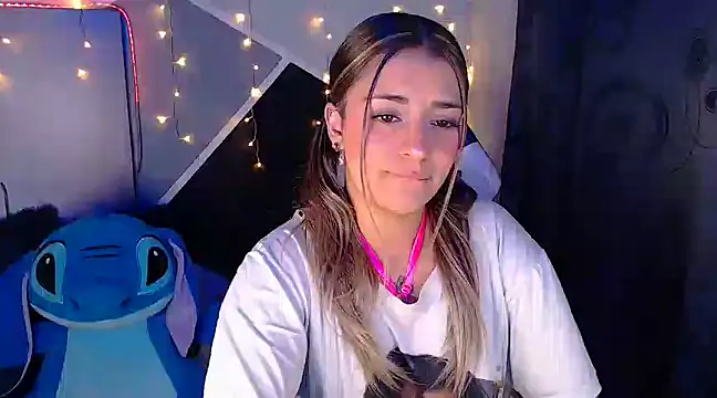 Snapshot of Samanta_james19 chatting on 6, 3, 2025 Samanta james19 online show from 6, 3, 2025