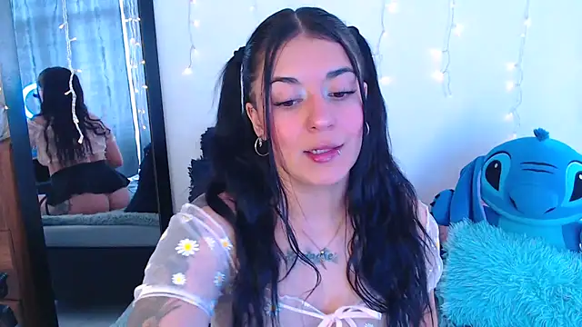 Snapshot of Samanta_james19 chatting on 12, 11, 2025 Samanta james19 online show from 12, 11, 2025