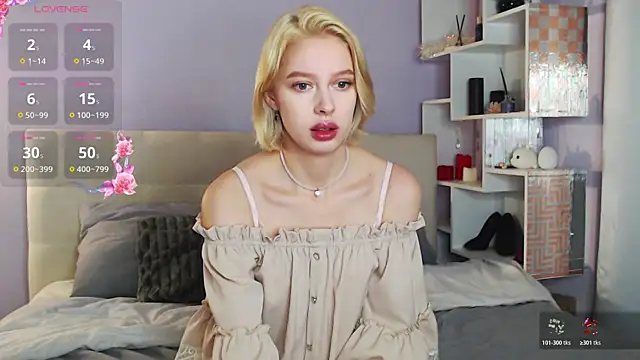 Snapshot of White_Lioness chatting on 30, 11, 2025 White Lioness online show from 30, 11, 2025