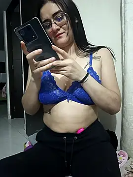 Snapshot of Hanna_Kinsley chatting on 5, 2, 2025 Hanna Kinsley online show from 5, 2, 2025