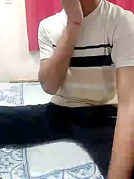 Snapshot of rahul_4u chatting on 5, 12, 2024 rahul 4u online show from 5, 12, 2024