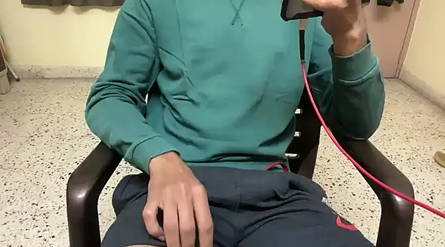 Snapshot of rahul_4u chatting on 8, 2, 2025 rahul 4u online show from 8, 2, 2025