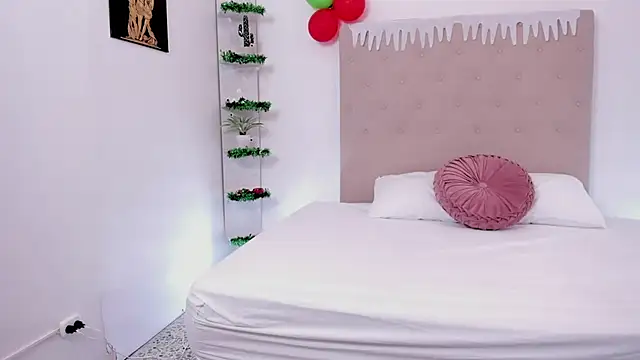 Alena Hegmann online show from 9, 12, 2024