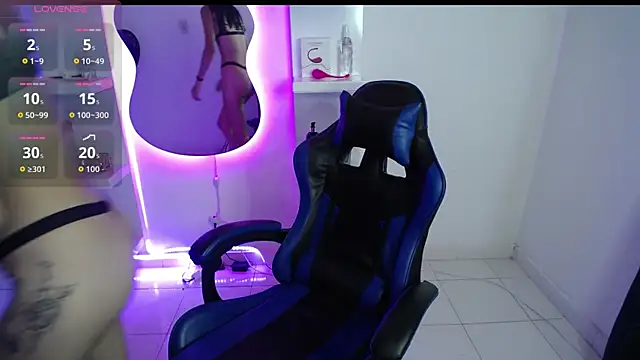 Snapshot of AMBER_LOVE22 chatting on 13, 9, 2025 AMBER LOVE22 online show from 13, 9, 2025