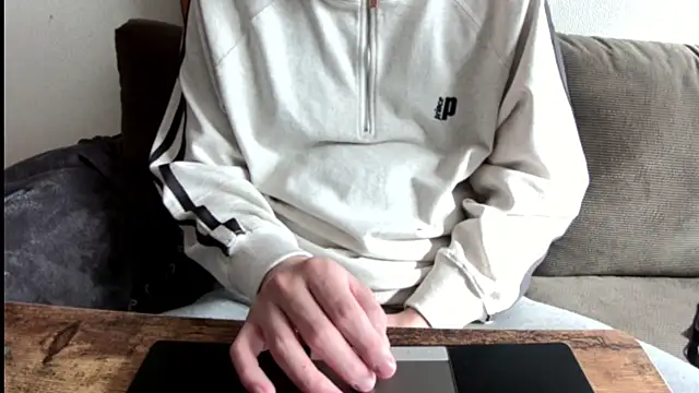 Snapshot of tuki_fu chatting on 25, 1, 2025 tuki fu online show from 25, 1, 2025