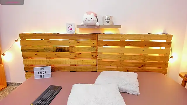 Alisson Boobs  online show from 17, 1, 2025