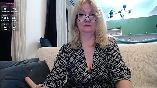 Blond Woman online show from 26, 1, 2025