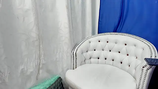 Snapshot of Analia18_ chatting on 17, 1, 2025 Analia18 online show from 17, 1, 2025