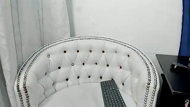 Snapshot of Analia18_ chatting on 25, 2, 2025 Analia18 online show from 25, 2, 2025