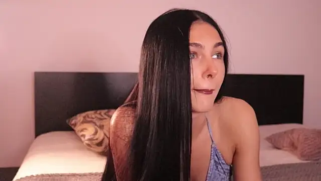 Snapshot of IvyKaelani chatting on 23, 10, 2025 IvyKaelani online show from 23, 10, 2025